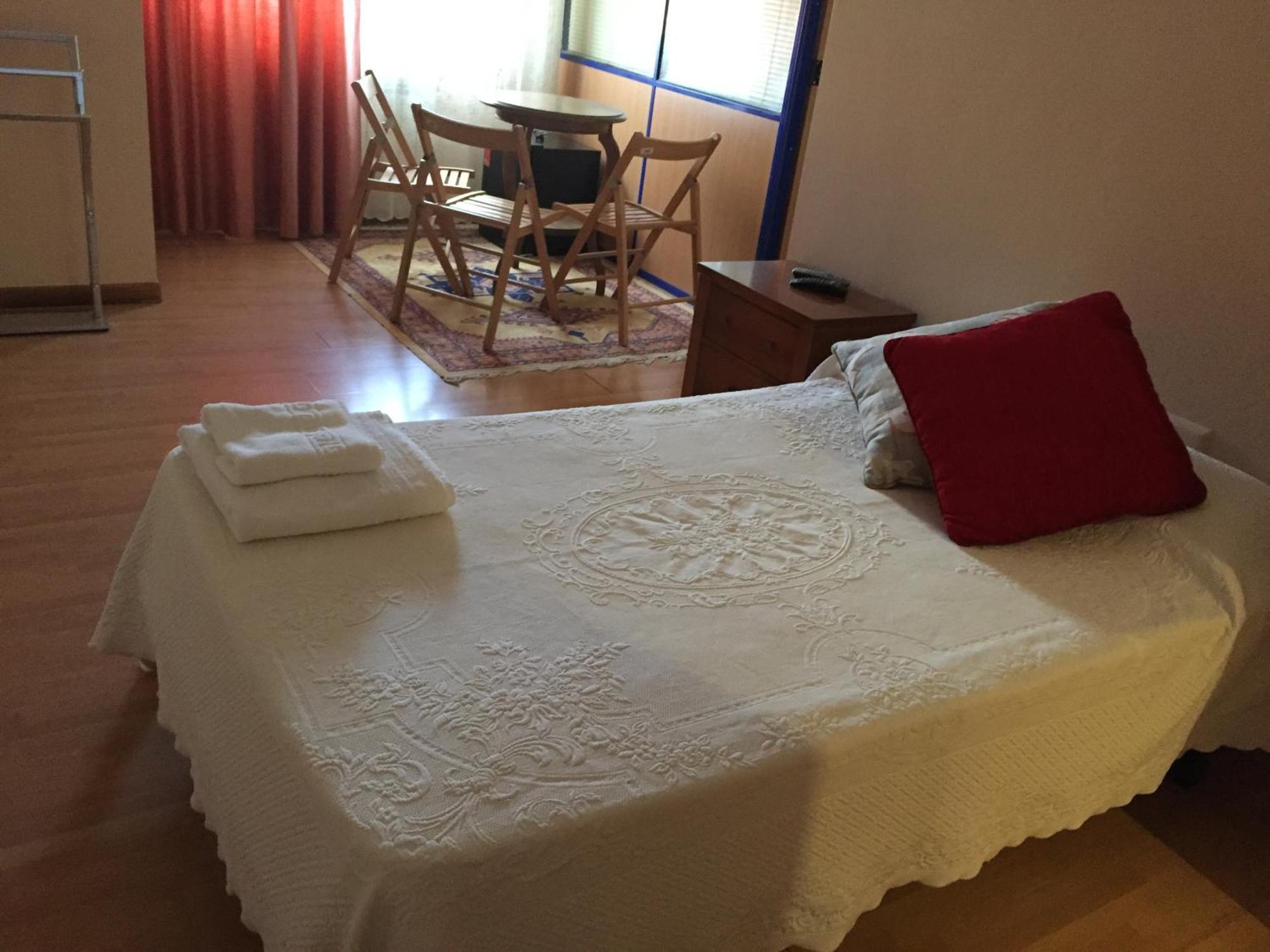 Hotel Santa Cruz Монтаос Номер фото