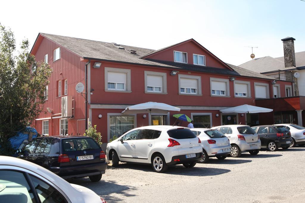 Hotel Santa Cruz Монтаос Экстерьер фото